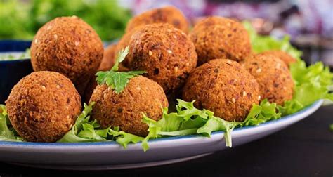  Lanche de Grão-de-Bico Assado e Picante: Uma Sinfonia Explosiva de Sabores e Texturas que te Fará Dançar na Mesa!